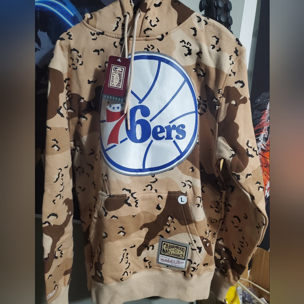 Camo Hoodie 76ers